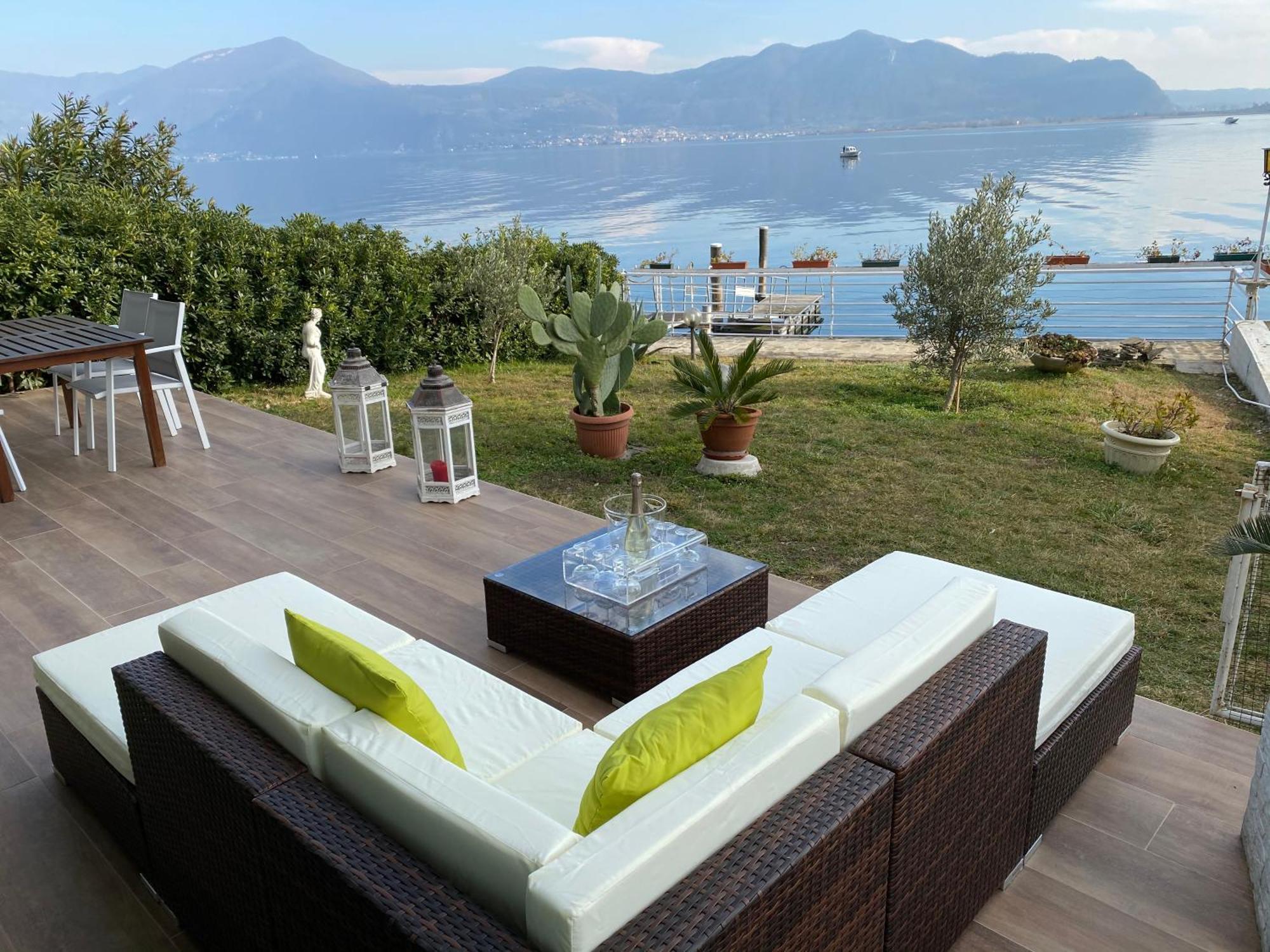 Villa Anastasye Your Lakefront Vacation Rental Predore Eksteriør billede