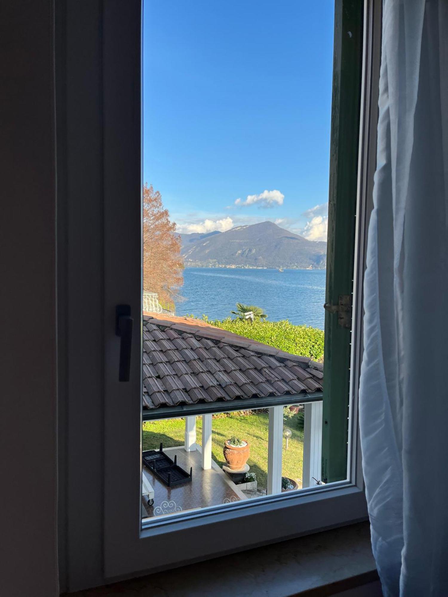 Villa Anastasye Your Lakefront Vacation Rental Predore Eksteriør billede