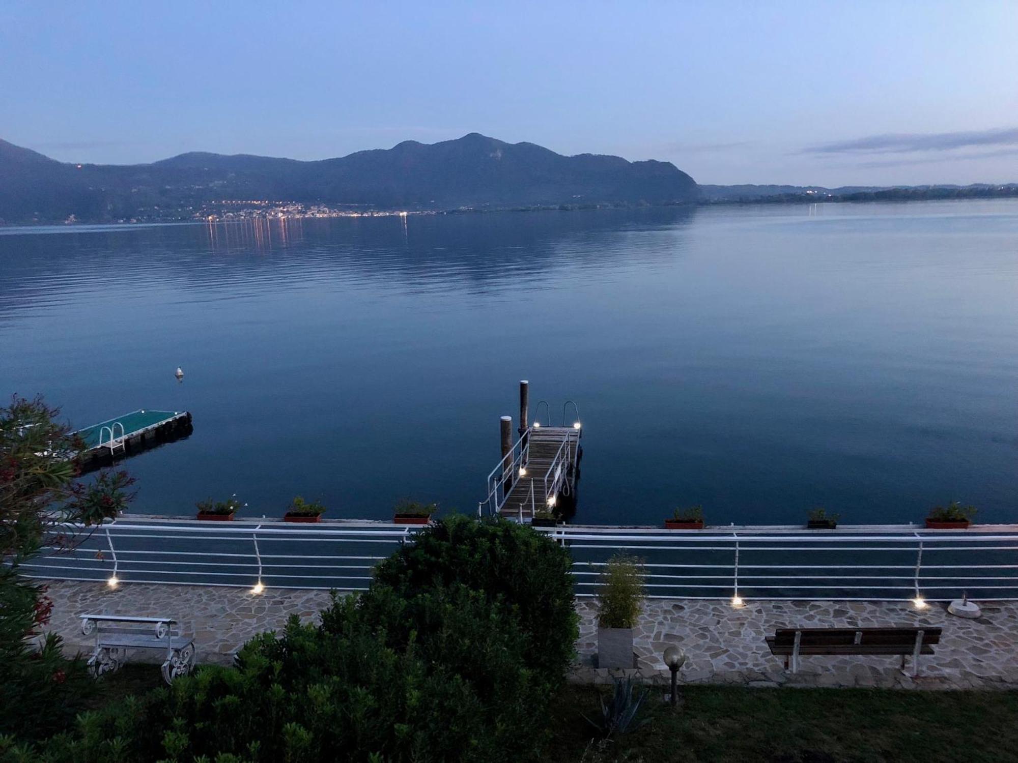 Villa Anastasye Your Lakefront Vacation Rental Predore Eksteriør billede