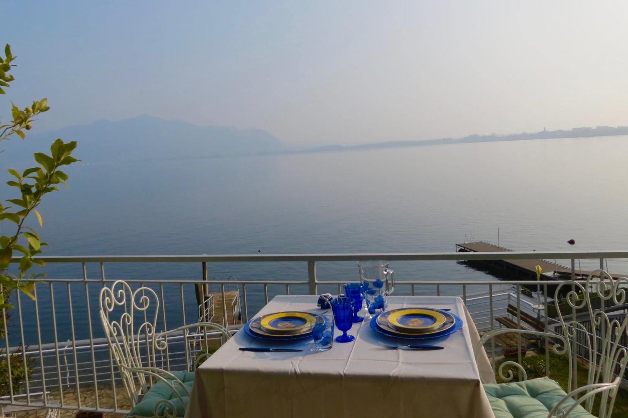 Villa Anastasye Your Lakefront Vacation Rental Predore Eksteriør billede