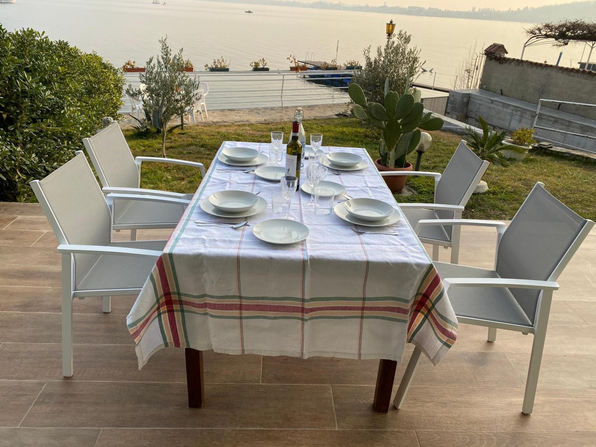 Villa Anastasye Your Lakefront Vacation Rental Predore Eksteriør billede