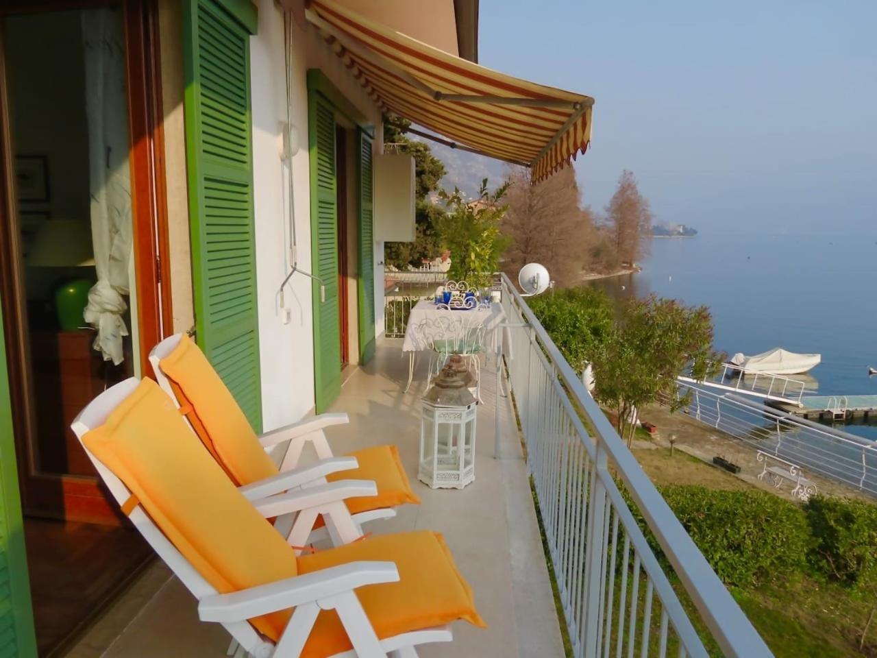 Villa Anastasye Your Lakefront Vacation Rental Predore Værelse billede